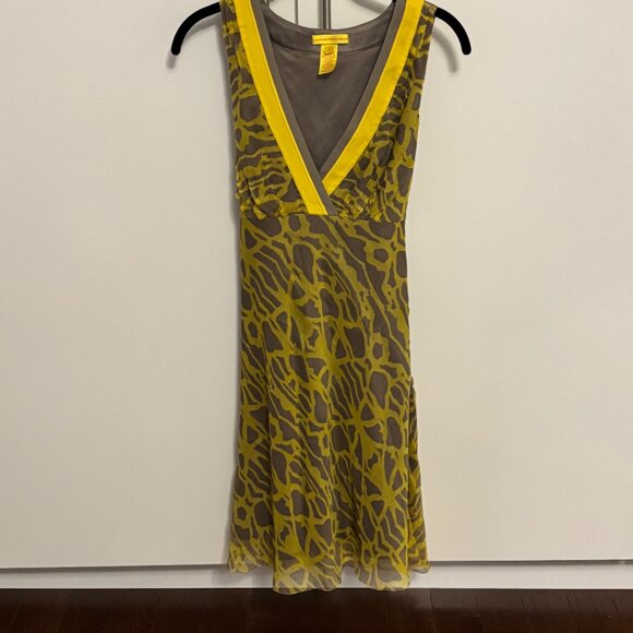 Catherine Malandrino Sheer and Silk Yellow Sz  2 - Picture 6 of 6